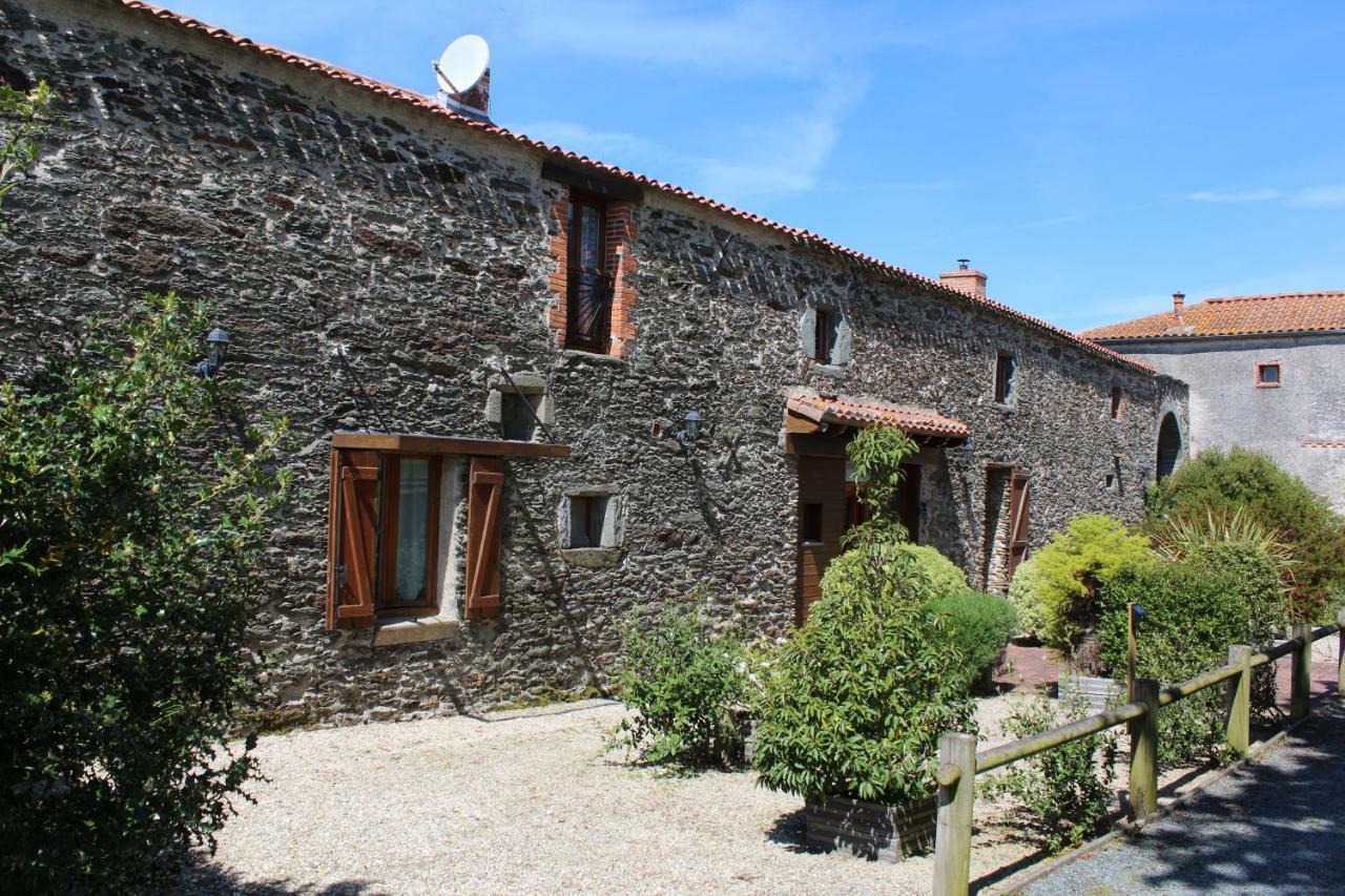 Le Logis De La Mesanchere Hotel Apremont  Exterior photo